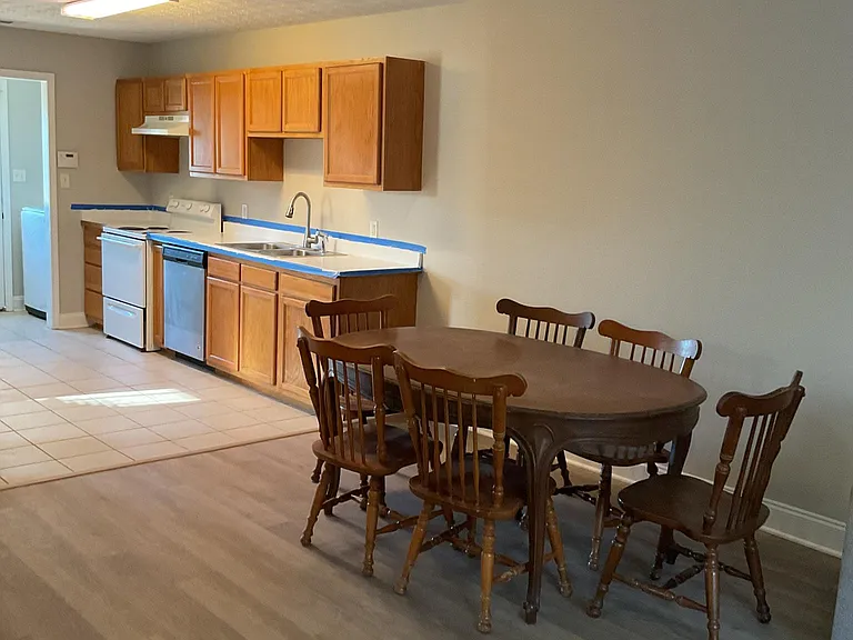 123 Westchester Cir — Photo 41