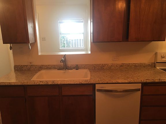 5th image of 729 E St APT A