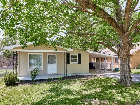 239 Kuhne Blvd, Troy, MO 63379