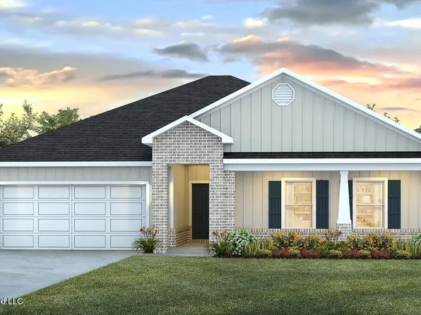 128 Strawberry Dr, Lucedale, MS 39452