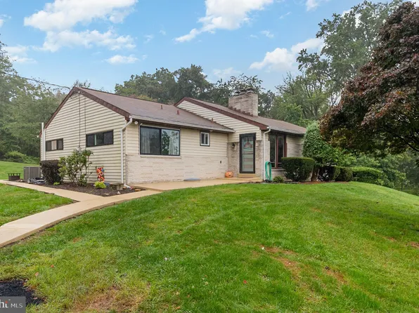 4625 Mountain View Rd, Harrisburg, PA 17110