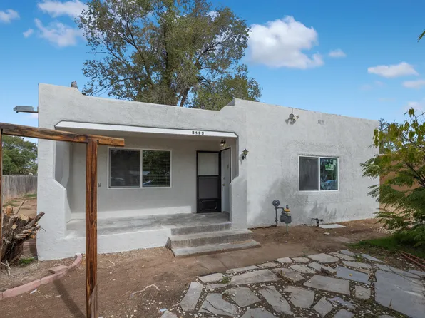 2409 Mervosh Pl SW, Albuquerque, NM 87105