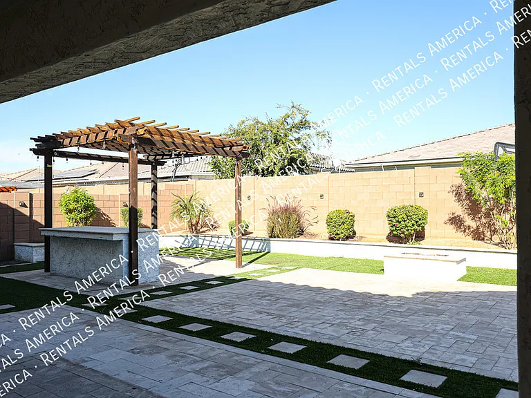 8544 W Midway Ave — Photo 33
