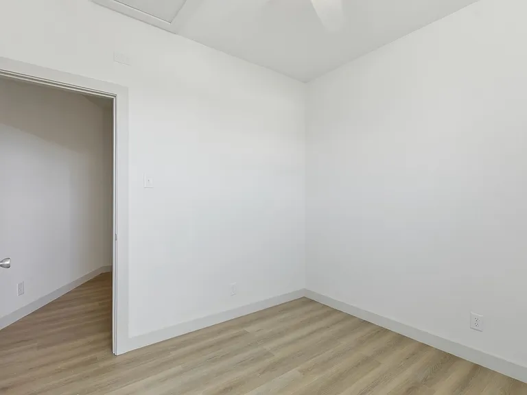 316 N Oakland Ave #10 — Photo 11