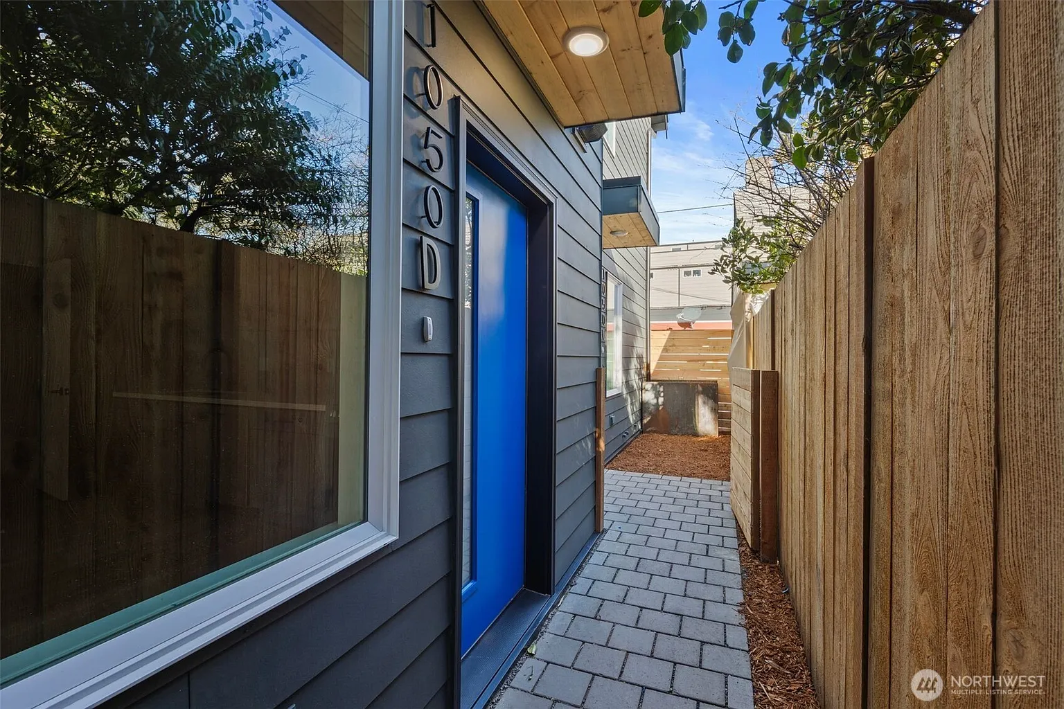1050 D S Donovan Street photo 1