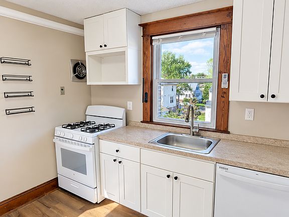 4th image of 1236 Maple Ave APT 2