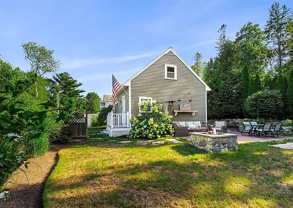 24 Wildwood St