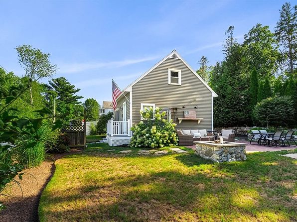 24 Wildwood St