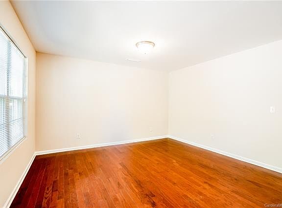 4th image of 6123 Blue Ash Ln