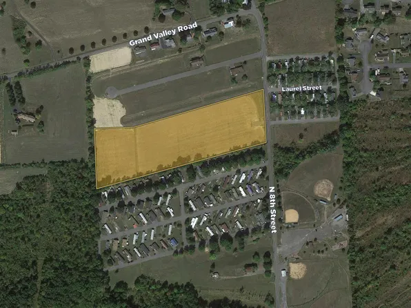 Laurel St, Mifflinburg, PA 17844