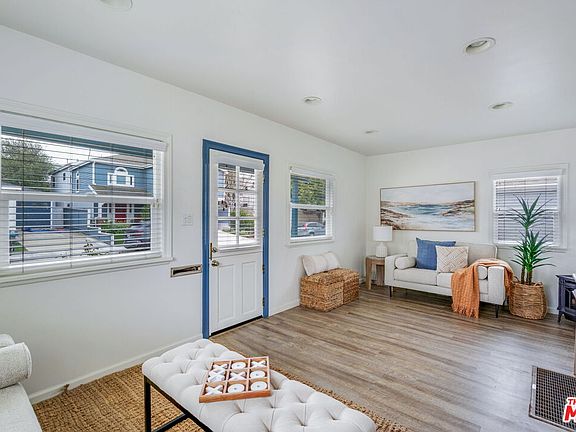 5th image of 1025 2nd St