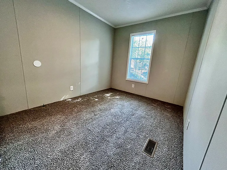 Hickory Knoll — Photo 153