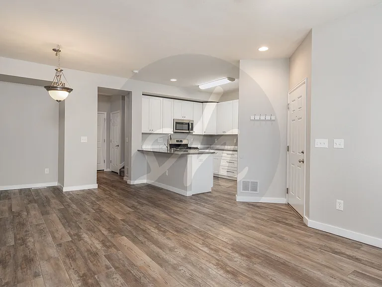 8720 Eckberg Hts — Photo 2