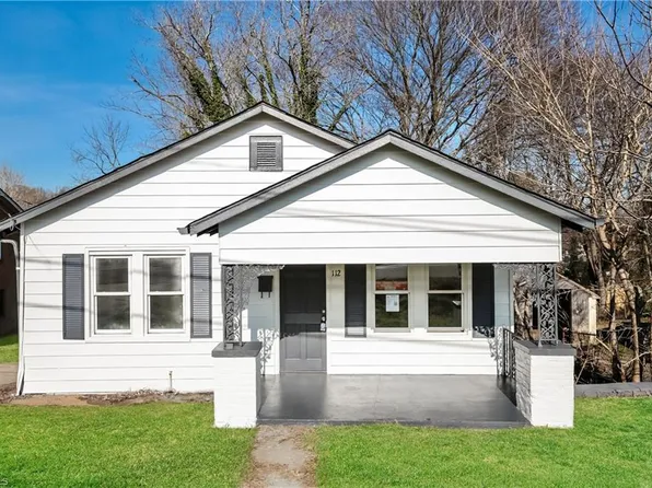 112 Dellabrook Rd, Winston Salem, NC 27105