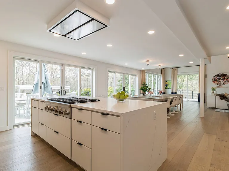 858 Old Sag Harbor Rd — Photo 16