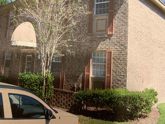 4th image of 508 Banyon Tree 200 Cir