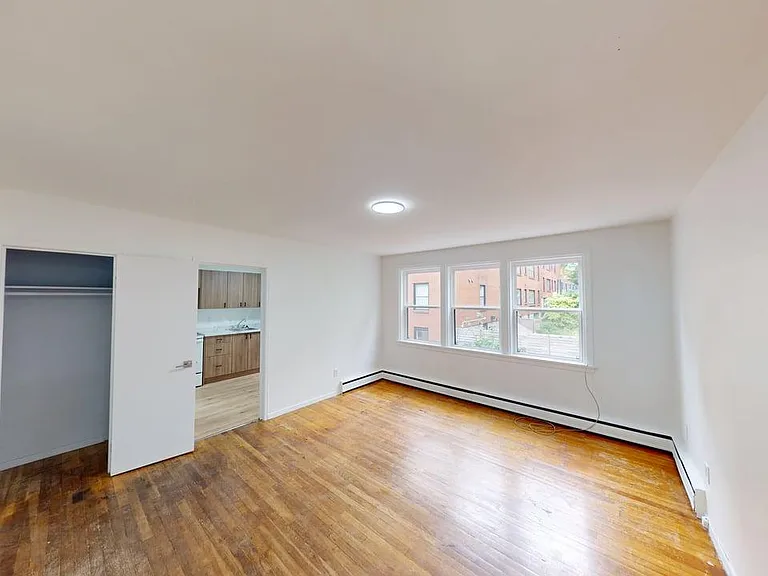 1143 Queen St #32 — Photo 19