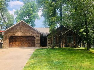 811 Tracy Ln, Mount Vernon, MO 65712