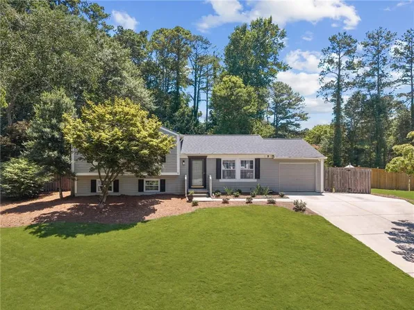 472 Barnesdale Dr, Marietta, GA 30068