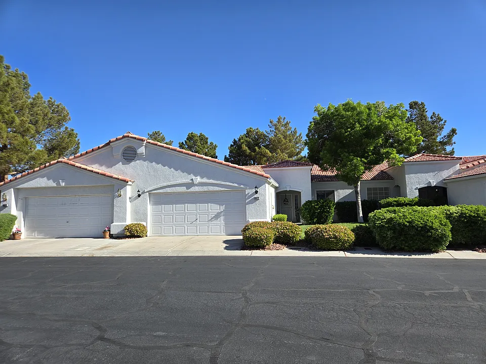 8822 Crystal Port Ave