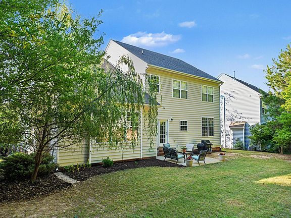 5th image of 144 Sudano Ct