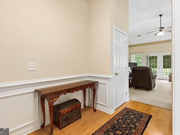 5th image of 95 Blue Grass Way