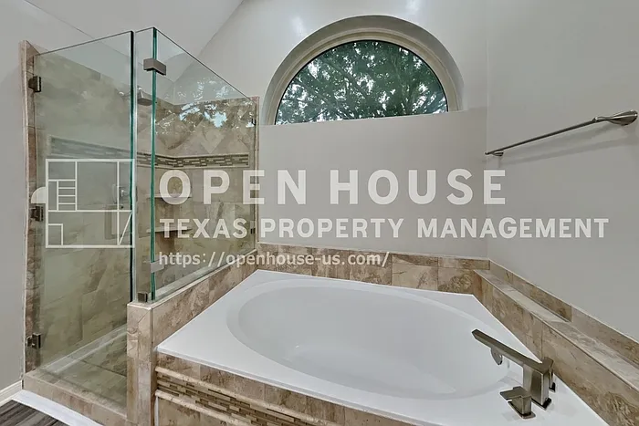 719 Fernglade Dr — Photo 11