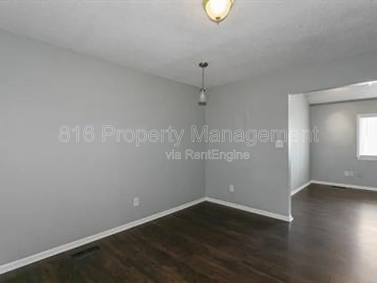 1229 W Hayward Ave #A — Photo 9