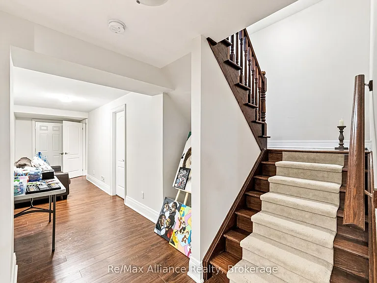 2404 Rideau Dr — Photo 28