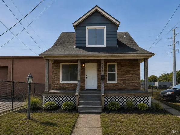 329 W Muir Ave, Hazel Park, MI 48030