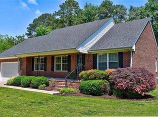 4048 Maple Dr, Chesapeake, VA 23321