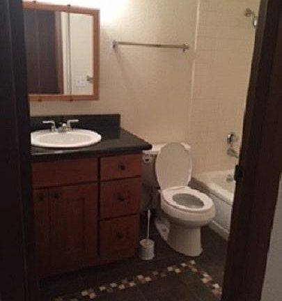 3rd image of 1530 NE 146th St APT 108