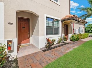 26205 Palace Ln, Bonita Springs, FL 34135