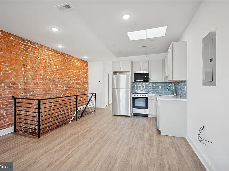 5644 Blakemore St #2 — Photo 3