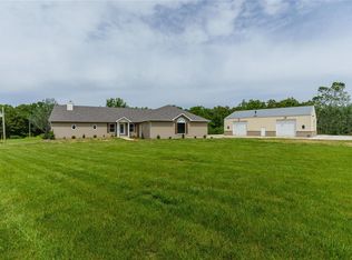 33 Sunset Acres Dr, Troy, MO 63379
