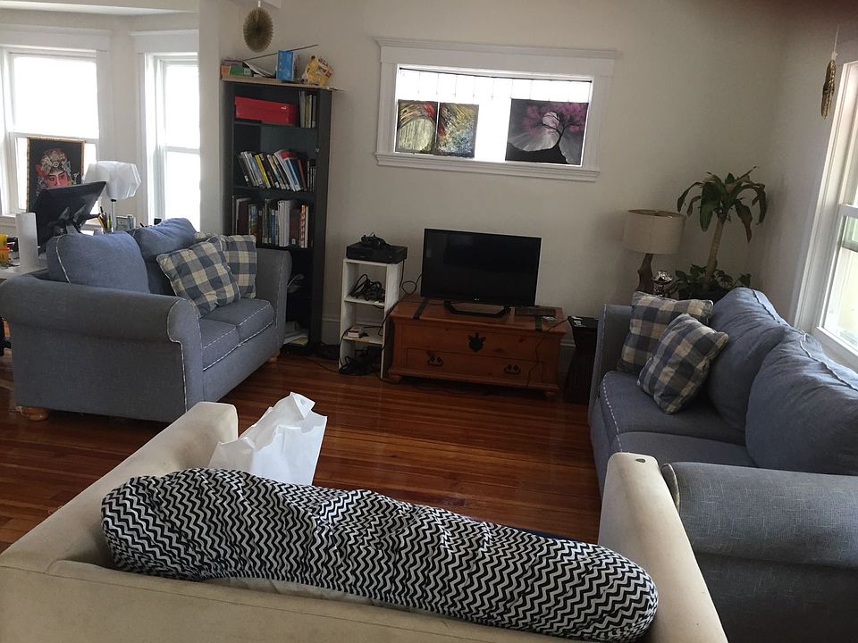 spacious living room