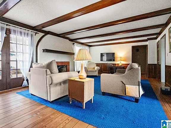 4th image of 1439 Cabin Hill Rd