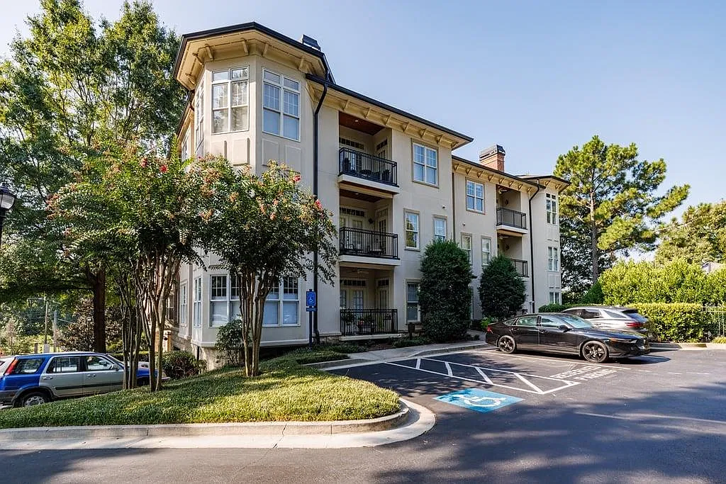 2 bed, 2.0 bath, 1404 sqft, $3,400 — Photo 1