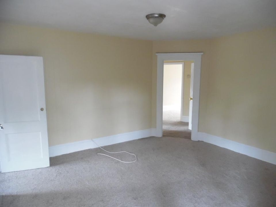 1st image of 504 Woodbine St