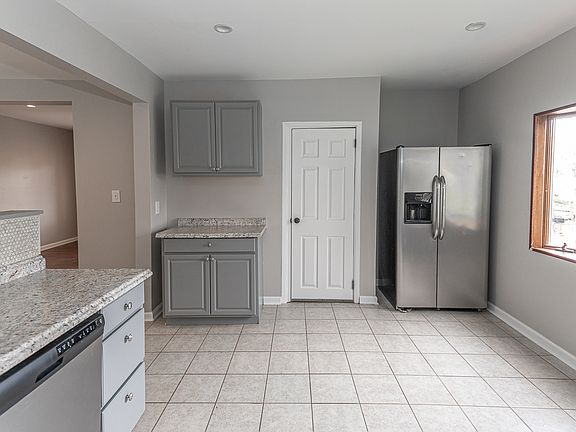 5th image of 1229 Dagmar Ave