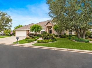 1630 E Forest Oaks Dr, Fresno, CA