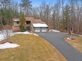 39 Lake Rd, Brookfield, MA 01506