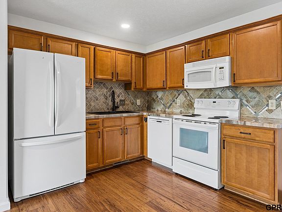 5th image of 8538 Sheffield St