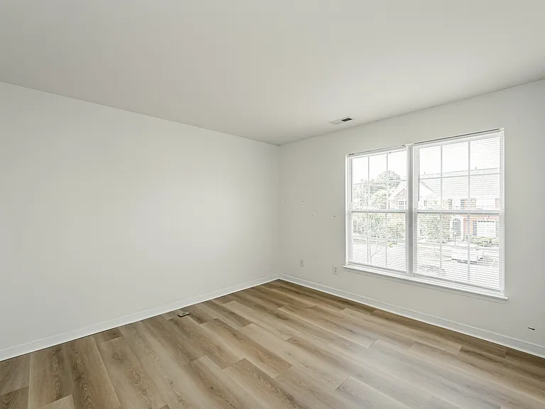 1429 New Haven Ct — Photo 39