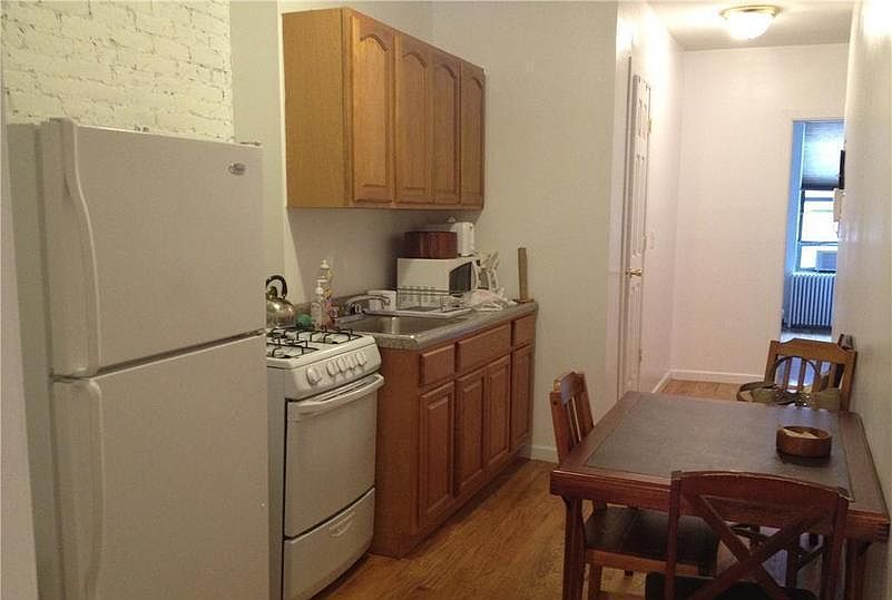 2nd image of 319 W 35th St APT 3W