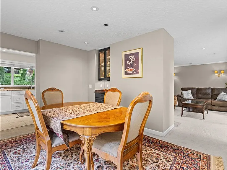 934 SW Cheltenham St — Photo 26