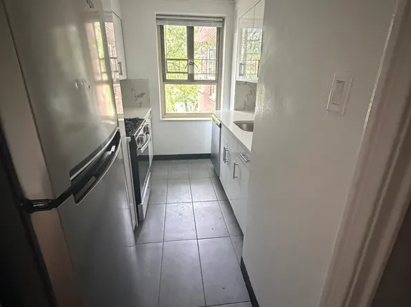 48-66 187th St #1, Fresh Meadows, NY 11365