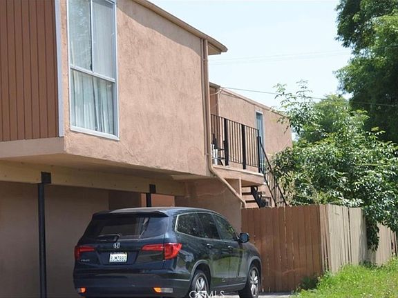 3rd image of 640 E 6th St #D
