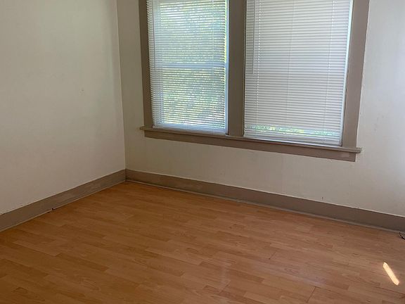 3rd image of 3543 W 50th St Unit 2