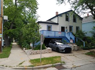 1824 N Astor St, Milwaukee, WI 53202